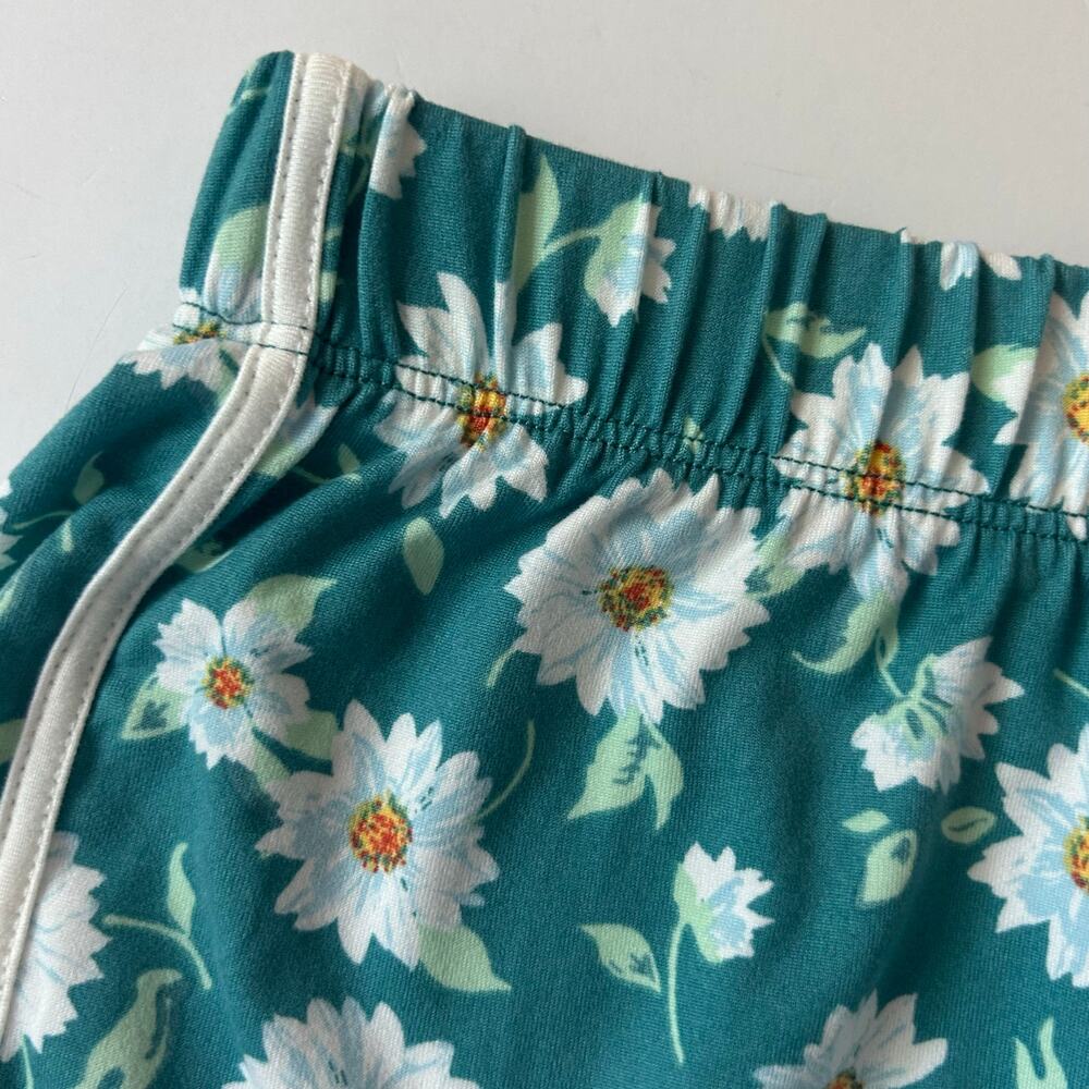 Love, Glam Girl Floral Elastic Waist Pull-On Knit Shorts L Large NWOT - Picture 3 of 6